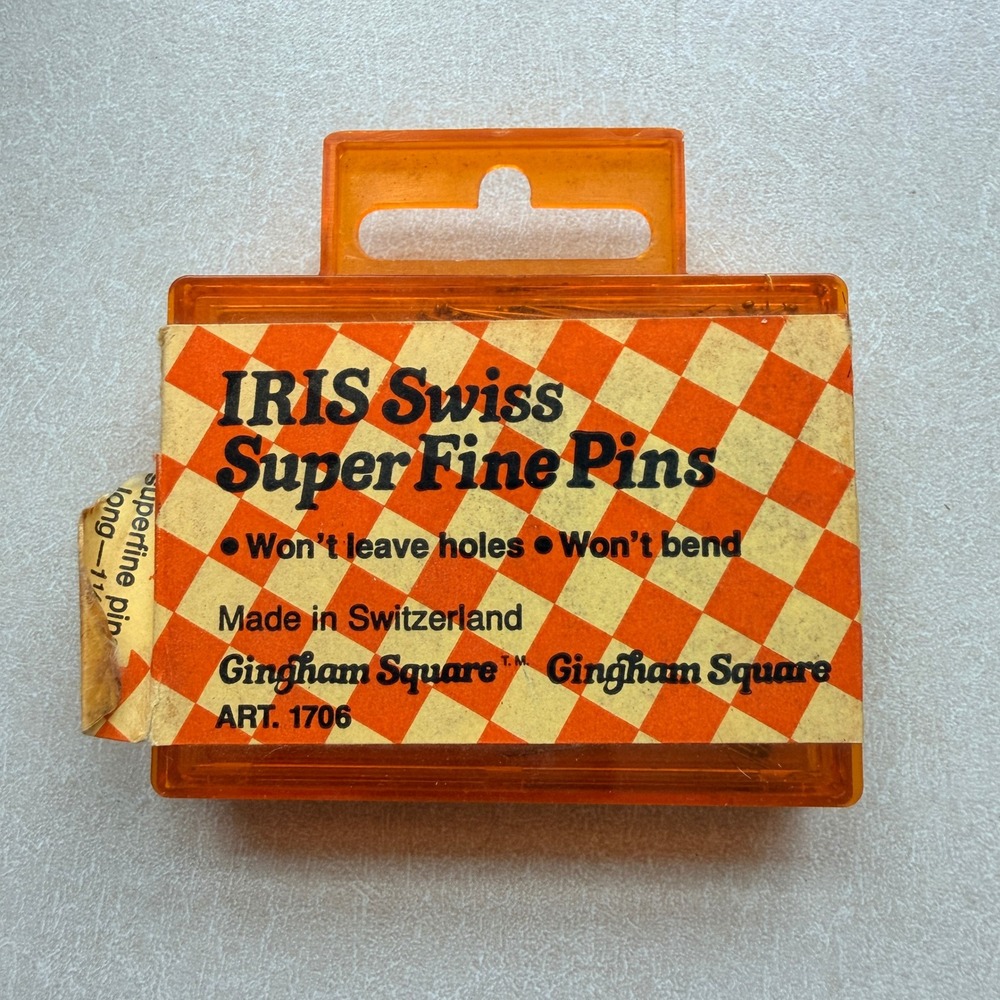 Vintage IRIS Swiss‎ Super Fine Pins Art 1706 Gingham Square Made in Switzerland - Picture 2 of 3